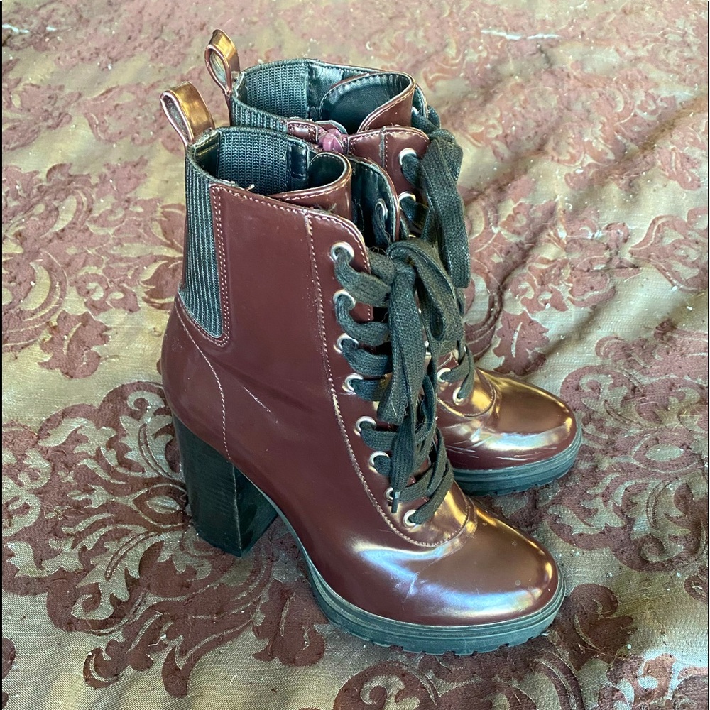 Steve Madden Latch Boots